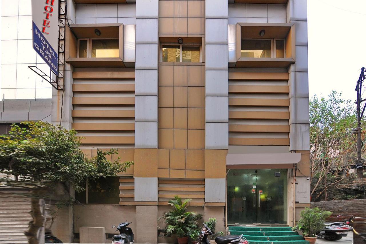 Hotel Tjs Grand Delhi  Ngoại thất bức ảnh