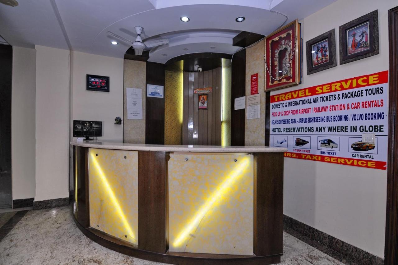 Hotel Tjs Grand Delhi  Ngoại thất bức ảnh