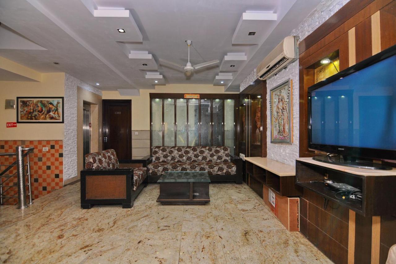 Hotel Tjs Grand Delhi  Ngoại thất bức ảnh