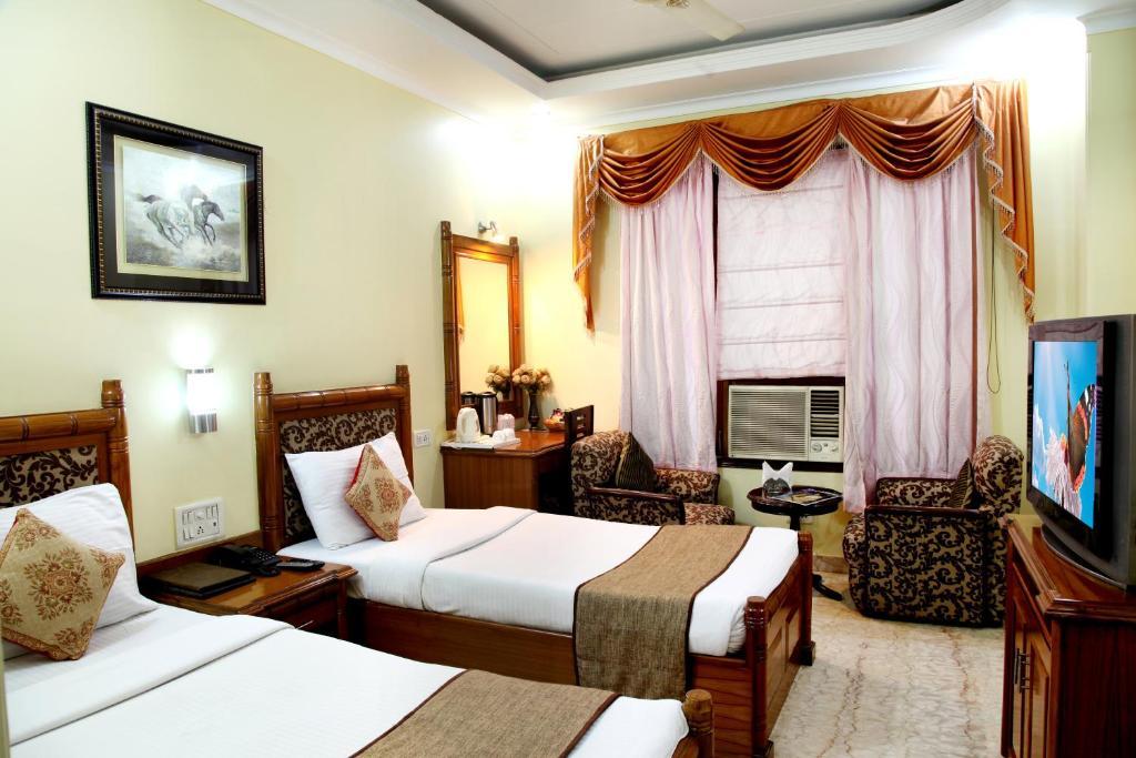 Hotel Tjs Grand Delhi  Phòng bức ảnh