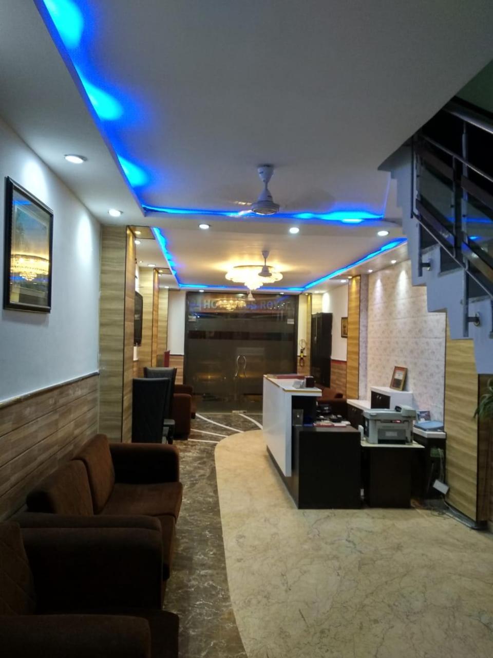 Hotel Tjs Grand Delhi  Ngoại thất bức ảnh
