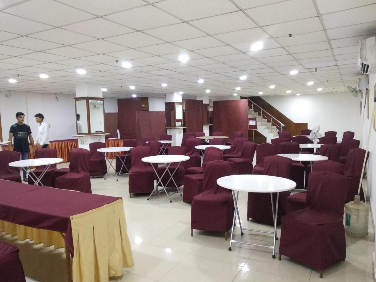 Hotel Tjs Grand Delhi  Ngoại thất bức ảnh